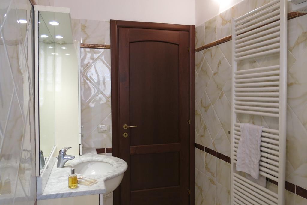 Ferienwohnung Atelier Della Castellina Imola Zimmer foto